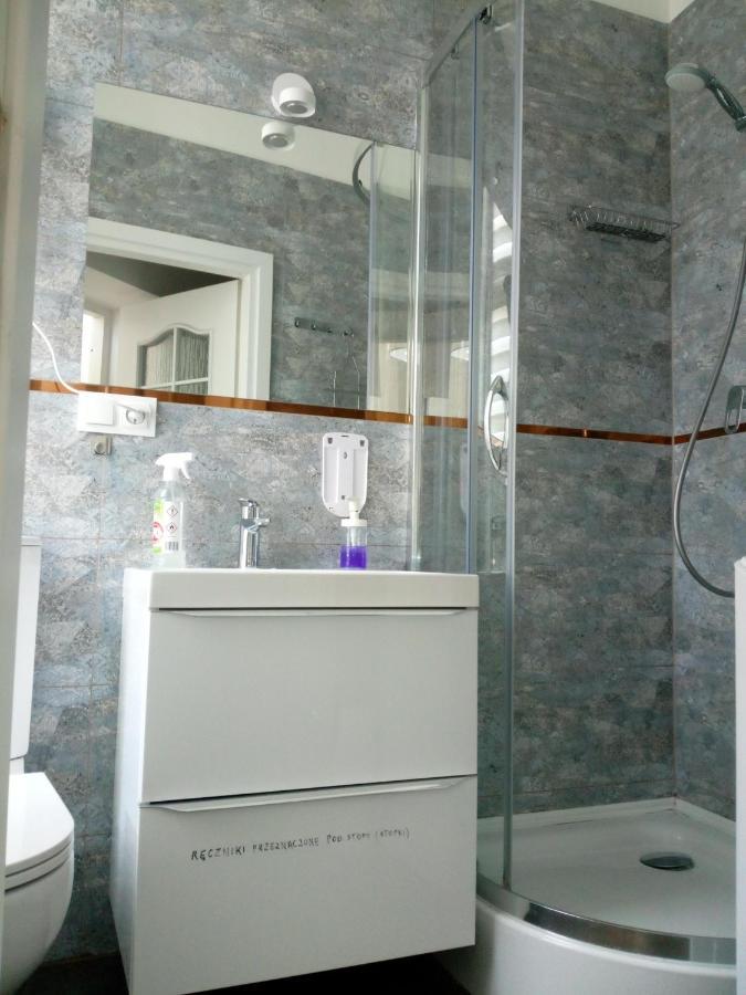 Hostel Tulip - Pokoj Nr 8 Ze Wspolna Lazienka I Kuchnia Щецин Экстерьер фото